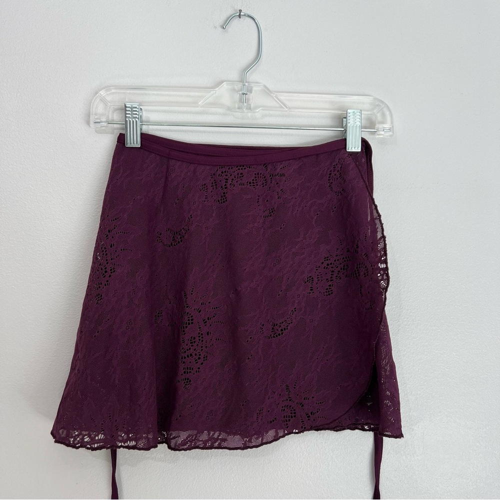 Elegant Purple Lace Skirt